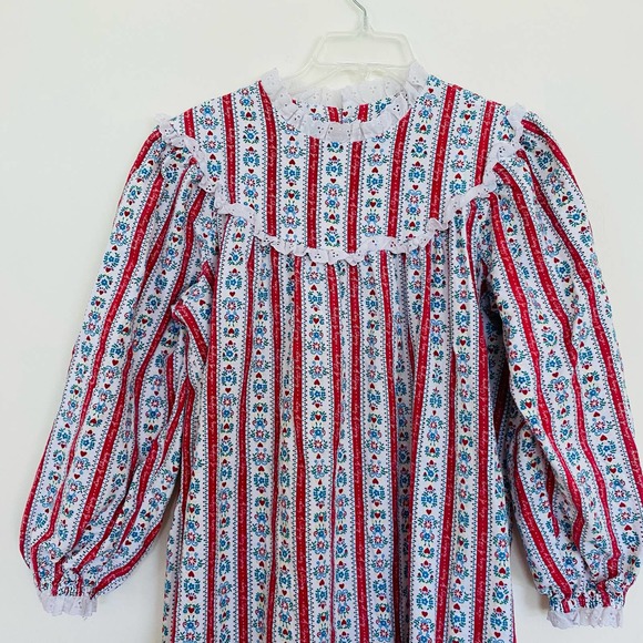 Lanz of Salzburg Womens Classic Flannel Tyrolean Cotton Eyelet Nightgown - Picture 6 of 11